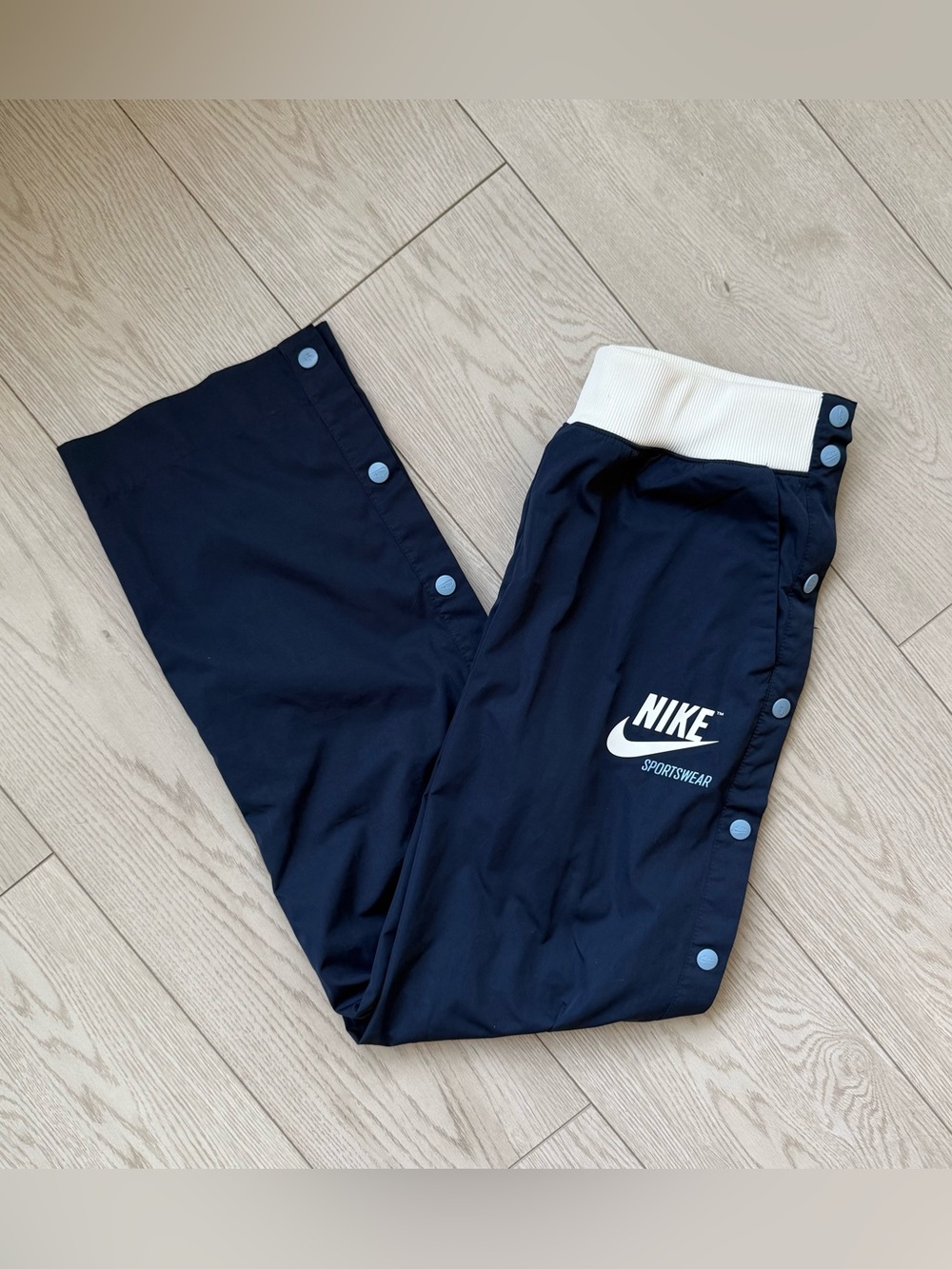 Nike Women's Sportswear Archive Snap Tearaway Pants Navy Blue Small